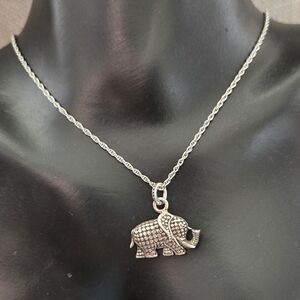 Elegant 925 Silver Elephant Pendant Necklace